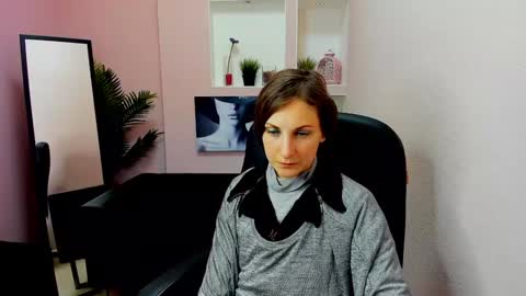 Snapshot of aurorascript chatting on 12-18-24, 04:28 Aurora online show from 12-18-24, 04:28