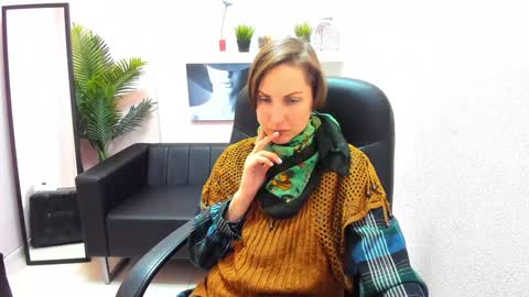 Snapshot of aurorascript chatting on 12-30-24, 03:35 Aurora online show from 12-30-24, 03:35