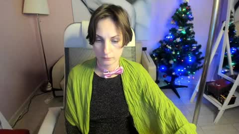 Snapshot of aurorascript chatting on 01-02-25, 03:05 Aurora online show from 01-02-25, 03:05