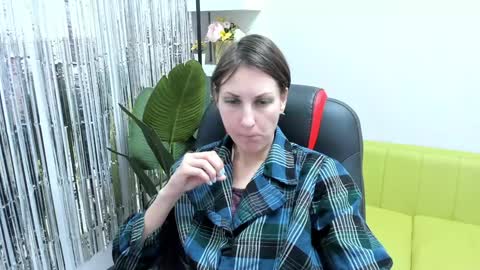 Snapshot of aurorascript chatting on 01-04-25, 06:19 Aurora online show from 01-04-25, 06:19