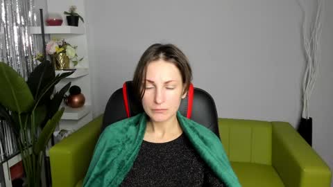 Snapshot of aurorascript chatting on 01-19-25, 12:06 Aurora online show from 01-19-25, 12:06