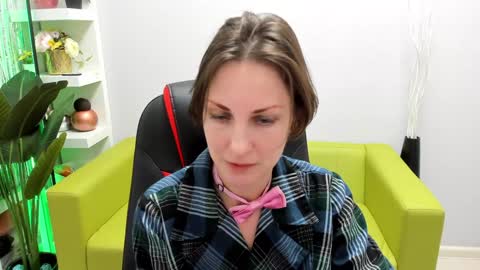 Snapshot of aurorascript chatting on 01-23-25, 12:04 Aurora online show from 01-23-25, 12:04