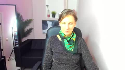 Snapshot of aurorascript chatting on 02-23-25, 12:51 Aurora online show from 02-23-25, 12:51