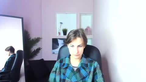 Snapshot of aurorascript chatting on 03-11-25, 06:30 Aurora online show from 03-11-25, 06:30