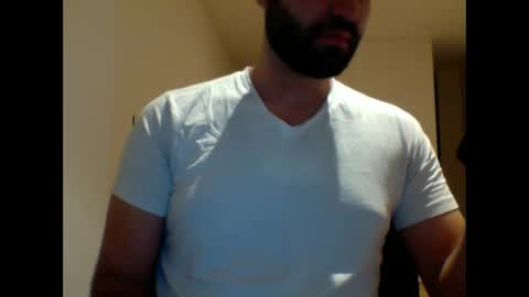 Snapshot of aussie099 chatting on 01-01-25, 10:21 aussie099 online show from 01-01-25, 10:21