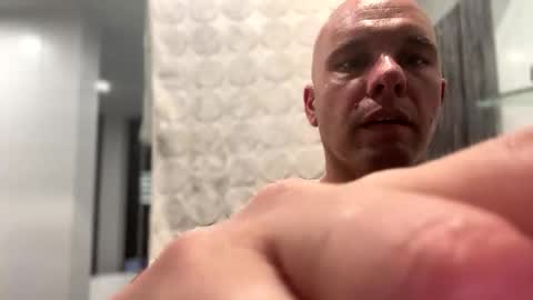 aussieboycal online show from 10-05-25, 04:33