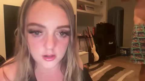 aussiecouple101798558 online show from 11-03-25, 05:58