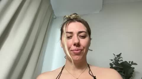 aussielulu online show from 05-15-26, 01:56