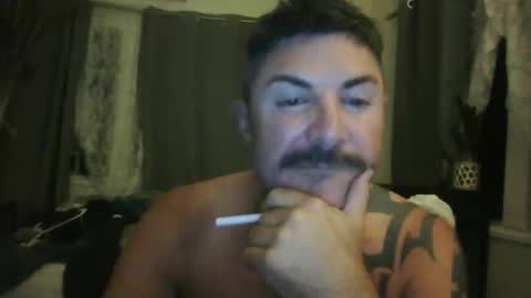 Snapshot of aussiemandon962425 chatting on 10-18-25, 02:51 aussiemandon962425 online show from 10-18-25, 02:51