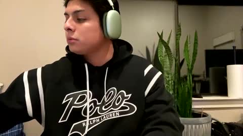 Snapshot of aussiepurple chatting on 12-06-24, 07:10 HarrisonGeorge online show from 12-06-24, 07:10