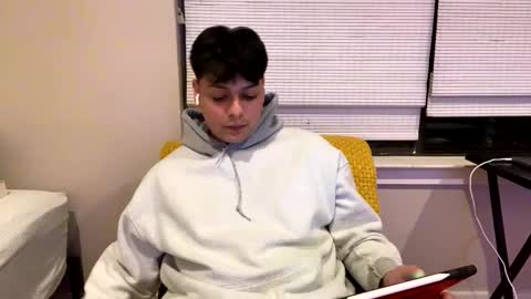 Snapshot of aussiepurple chatting on 02-27-25, 05:24 HarrisonGeorge online show from 02-27-25, 05:24