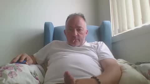 chatbateaussie online show from 10-27-25, 02:37