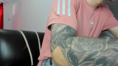 Snapshot of austin1119a chatting on 01-20-25, 05:27 austin1119a online show from 01-20-25, 05:27