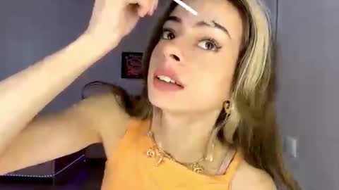 Snapshot of austinmehling chatting on 11-08-25, 09:09 Nika online show from 11-08-25, 09:09