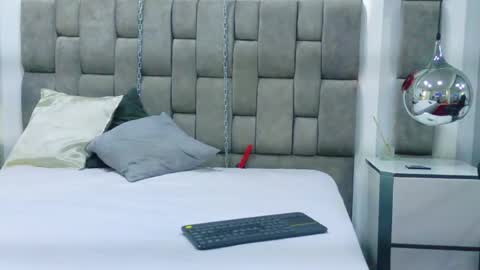 austinreeds online show from 04-18-26, 07:58