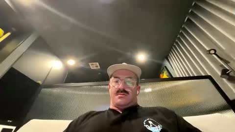 austintoner85 online show from 10-12-25, 09:30