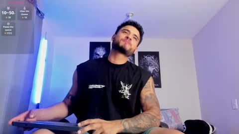 AustinTorres  online show from 10-20-25, 02:45