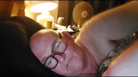 australian_guy_who_enjoys_life online show from 05-04-26, 02:46