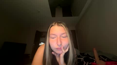 autumn2704 online show from 09-28-25, 02:55