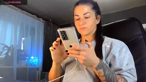 Ava online show from 01-28-25, 12:43