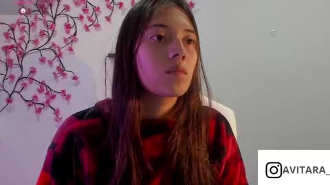 Snapshot of ava_broown chatting on 04-28-26, 01:59 online show from 04-28-26, 01:59