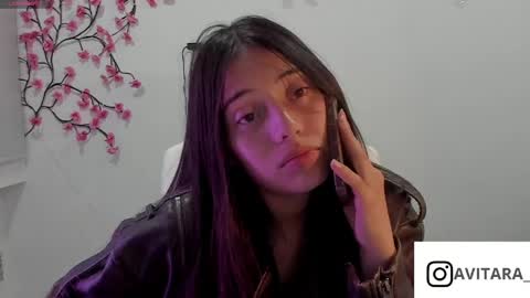 Snapshot of ava_broown chatting on 04-29-26, 02:37 online show from 04-29-26, 02:37