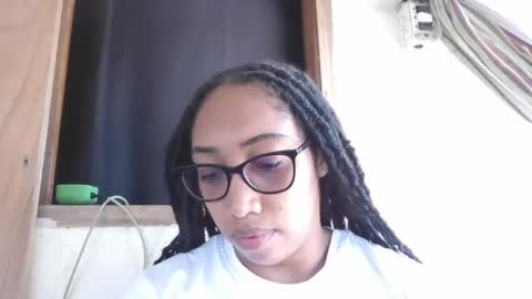 Snapshot of ava_f0xy chatting on 02-15-25, 05:50 Ava Jordana online show from 02-15-25, 05:50