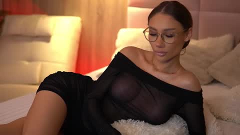 Snapshot of ava_heath chatting on 02-19-25, 03:50 Ava online show from 02-19-25, 03:50