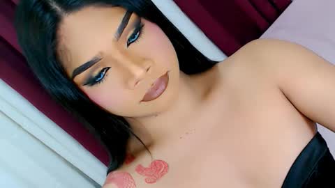 Ava online show from 10-24-25, 09:06