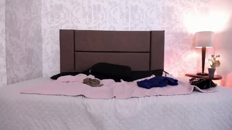 Snapshot of ava_raye chatting on 05-16-26, 07:23 Ava online show from 05-16-26, 07:23