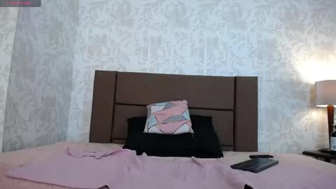 Snapshot of ava_raye chatting on 05-27-26, 01:57 Ava online show from 05-27-26, 01:57