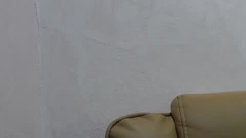 Snapshot of avablue_ chatting on 06-25-26, 06:18 online show from 06-25-26, 06:18