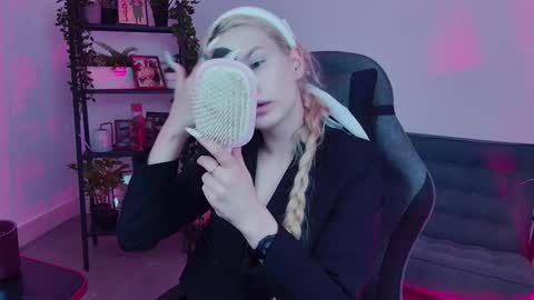 Snapshot of avadaviis chatting on 09-09-25, 07:30 Ava nonude online show from 09-09-25, 07:30