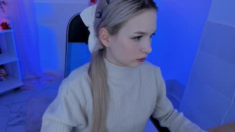 Snapshot of avadaviis chatting on 11-05-25, 03:12 Ava nonude online show from 11-05-25, 03:12