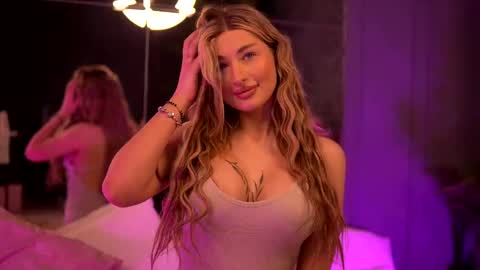 Carina online show from 03-04-25, 01:12