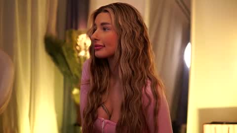 Carina online show from 03-07-25, 03:08