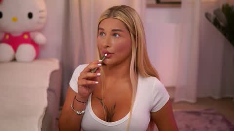 Carina online show from 09-11-25, 06:52