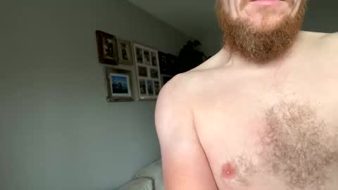 Snapshot of averagebar chatting on 09-13-25, 06:35 averagebar online show from 09-13-25, 06:35