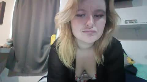 Avery Doll online show from 07-11-26, 06:43