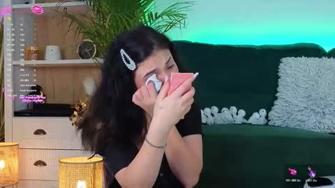 Snapshot of averywillow chatting on 11-11-25, 06:35 AveryWillow online show from 11-11-25, 06:35