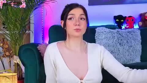 Snapshot of averywillow chatting on 03-05-26, 12:17 AveryWillow online show from 03-05-26, 12:17