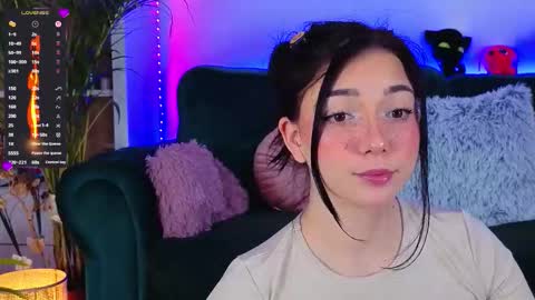 Snapshot of averywillow chatting on 03-10-26, 10:15 AveryWillow online show from 03-10-26, 10:15