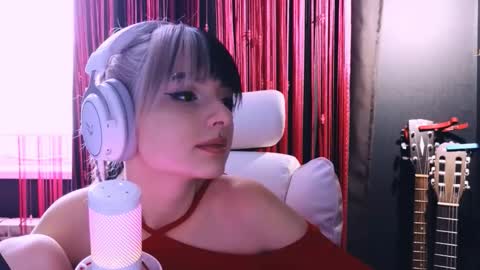 Avriel online show from 12-20-25, 05:47