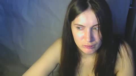 avialenne online show from 04-12-26, 08:58