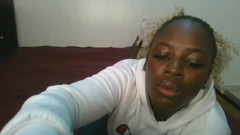 avian_babe1 online show from 07-24-26, 02:09