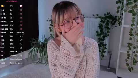 aviaveavi online show from 03-23-26, 02:32