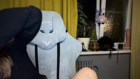 Snapshot of aviva_faith chatting on 12-24-24, 12:44 Aviva online show from 12-24-24, 12:44