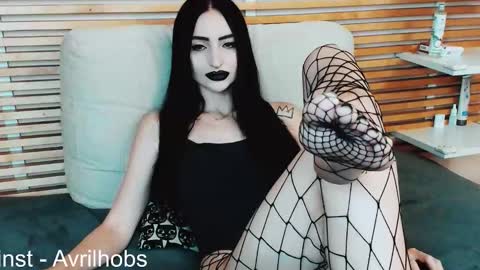 Snapshot of avrilhobs chatting on 11-07-25, 06:24 Avril online show from 11-07-25, 06:24