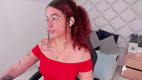 Avril  online show from 02-15-26, 12:58