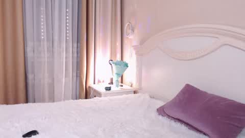 Snapshot of avrora_lew_ chatting on 02-03-25, 12:15 Avrora Inst online show from 02-03-25, 12:15